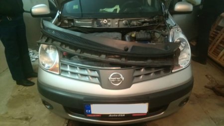 Львівянин позбувся «Nissan Note» з 556 пачками "контрабандних" цигарок на кордоні в Закарпатті