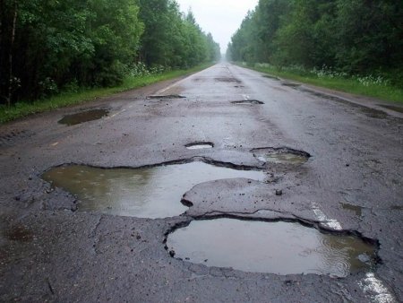 Ремонт доріг на Закарпатті розпочнуть з Берегівщини