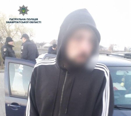 Патрульні затримали ймовірних наркодилерів