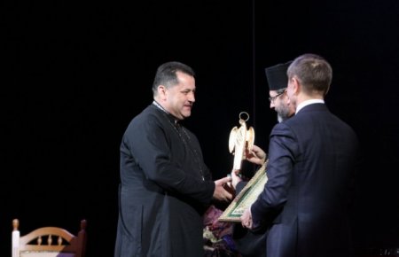 Капелан закарпатської 128-ї бригади отримав міжнародну відзнаку (ФОТО)