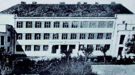 У центрі Києва на Хрещатику діє виставка про Хуст