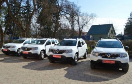 Нові автівки виділили медикам на Іршавщині