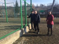 У Верхньому Водяному триває будівництво спортивного майданчика зі штучним покриттям (ФОТО)