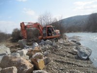 Ця Програма націлена на берегоукріплення річок, переробку твердих побутових відходів, реконструкцію каналізаційних очисних споруд Закарпаття