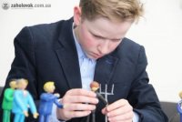 На Закарпатті школяр виліпив з пластиліну українських політиків (ФОТО)