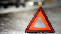 На Закарпатті рейсовий автобус через погодні умови з’їхав на берег ріки, кілька травмованих пасажирів забрала «швидка»