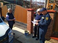 Тячівські рятувальники застерігали місцеве населення від спалюванню сухостою