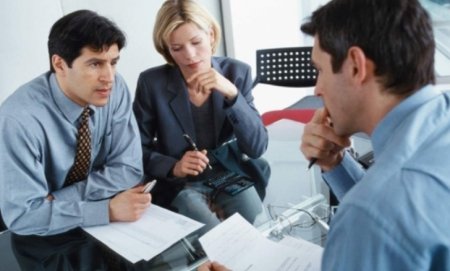 Відтепер іноземцям влаштуватися на роботу в Україні буде легше