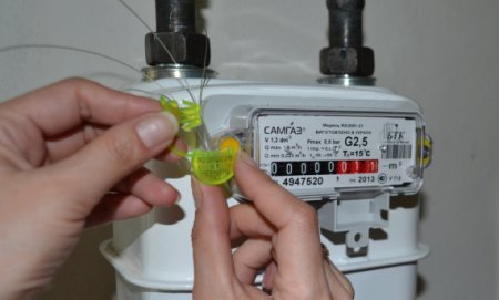 В "Закарпаттяобленерго" розповіли, як найчастіше крадуть електроенергію