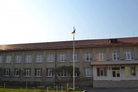 У навчальних закладах Хустщини продовжують вживати заходів з енергозбереження.