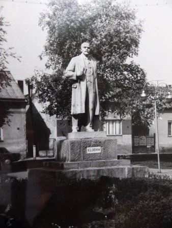 Втрачений Виноградів: історик розповів про Леніна, кінотеатр "Уранія" та зниклі придорожні хрести