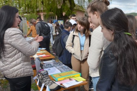 Весняний Ярмарок кар’єри провели на Хустщині (ФОТО)