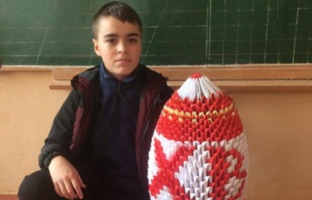 Семикласник із Білок виготовляє унікальні писанки