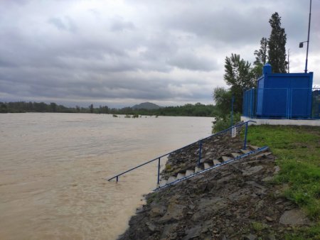 Закарпатські депутати просять уряд виділити кошти на програму комплексного протипаводкову захисту в басейні р. Тиса