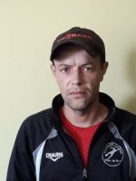 Опублікували фото чоловіка, якого підозрюють у знищенні сакур у Хусті (ФОТО)