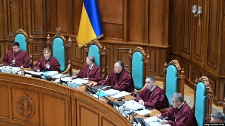 КСУ визнав конституційним указ Зеленського про розпуск парламенту