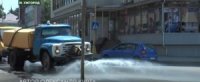 Двічі на день омивають дороги поливальні машини в Ужгороді (ВІДЕО)