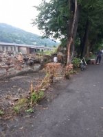 В Рахові люди самотужки приводять до ладу свою вулицю (Фото)