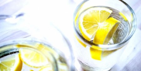 Чи справді вода з лимоном така корисна