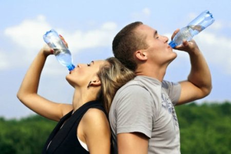 Медики розповіли, для чого потрібно пити більше чистої води