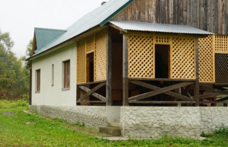 На Закарпатті побільшає мисливських будиночків (ФОТО)