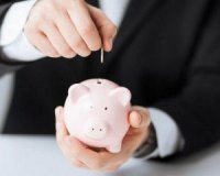 Скільки українці заощаджують та на що витрачають гроші