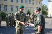 Прикордонників нагородили за затримання великої групи нелегалів