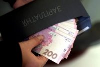 Середня номінальна зарплатня на Закарпатті у липні становила 9 577 грн