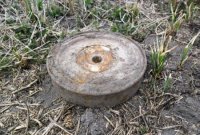 В Хусті виявлено протитанкову міну та артилерійський снаряд