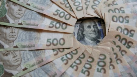 Долар пішов на злет: чого очікувати від курсу в жовтні