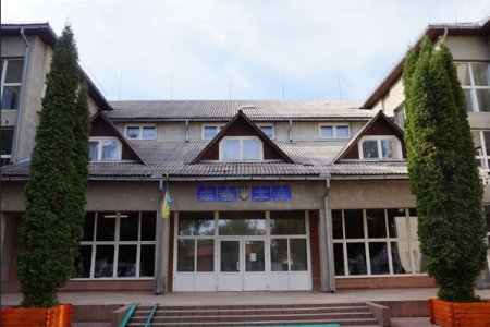 У Тячеві все більше батьків хочуть, щоб діти навчались у школі угорською (ФОТО)