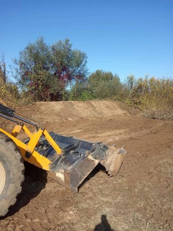 На Виноградівщині тривають роботи з захисту села Великі Ком’яти від паводкових вод річки Боржави (ФОТО)