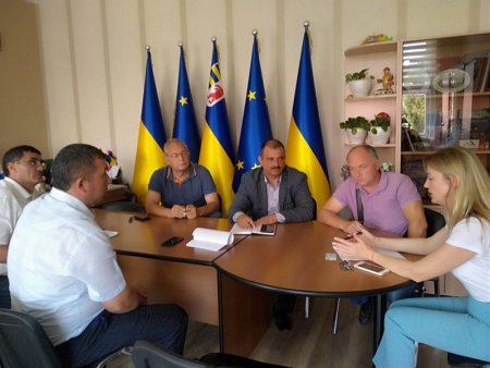 В Узбекистані закладуть 10-гектарну плантацію закарпатського ківі