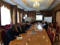 Білоруські дорожні технології презентували в Закарпатській ОДА