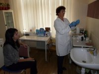 Службовці та працівники облдержадміністрації роблять щеплення від дифтерії
