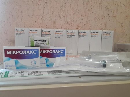 Виноградівські благодійники вручили Виноградівській райлікарні обладнання і ліки (ФОТО)