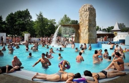 Угорська Ніредьгаза зацікавлена в туристах з України: через безвіз їх кількість збільшилась на 75%