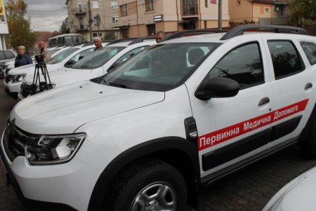 Ще цього року 142 сільські амбулаторії Закарпаття користуватимуться новенькими позашляховиками
