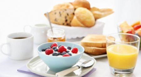 5 продуктів, які не можна ні в якому разі їсти на голодний шлунок