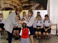 «Зерно єдності»  отримали вихованці Добронського дитячого будинку