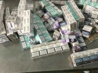 Угорські митники вилучили 24 тисячі пачок сигарет, які пропустили на Україні (ВІДЕО)