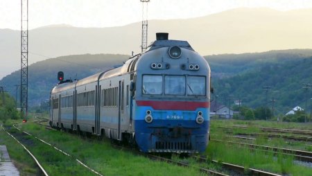 Потяги на перегоні Боржава-Виноградів тимчасово їздитимуть за іншим графіком