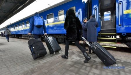 Укрзалізниця на зимові свята призначила вже 19 додаткових поїздів