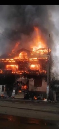 На Тячівщині горить магазин будматеріалів: для гасіння залучили рятувальників з Хуста (+ФОТО, ВІДЕО)