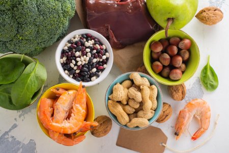 Є тісний зв’язок між роботою мозку і їжею: 25 найкращих продуктів для пам’яті й інтелекту