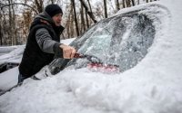Чи варто прогрівати двигун взимку: відповідь автовиробників
