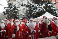 100 "миколайчиків", концертна програма, флешмоб та багато іншого, і все це було в Берегові (фото)