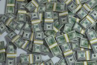 Кількість доларових мільйонерів у світі більша, ніж населення України