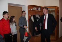 Вихованці дитячих будинків сімейного типу отримали солодкі подарунки