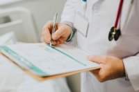 Лікування раку та пологи будуть безкоштовними: стали відомі подробиці нового етапу медреформи у 2020 році